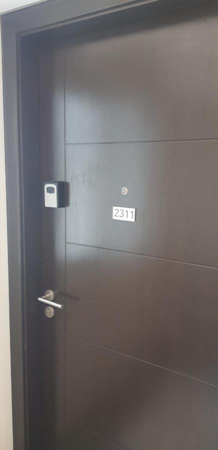 Nice Corner Ayala 1 Bedroom Condo At Heart Of Davao City With Hi Speed Wi Fi Internet Bagian luar foto